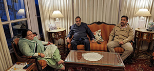 Anand Sharma, Pratibha Singh and Vikramaditya Singh in Holly lodge 