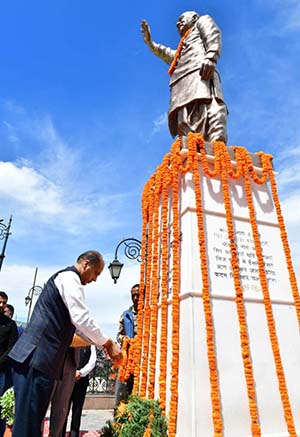 CM Pays tributes to Atal Bihari Vajpayee at Ridge in Shimla on Aug 16