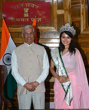 Miss Earth Vanshika Parmar with HP Guv in Shimla 