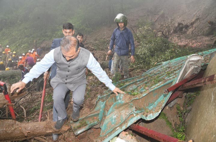 CM walking through the disaster in Shimla 