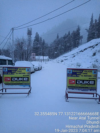 Snowfall at Dhundi on the highway to Atal Tunnel south portal in Manali, HP on Friday 