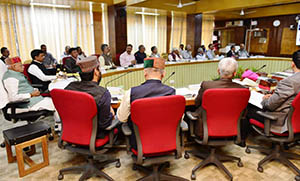 HP Guv Shukla at Nauni Varsity for its senate meeting in Solan 