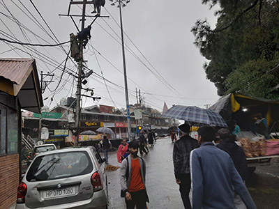 LinemenClimbingPolesInNewShimla_HimbuMail