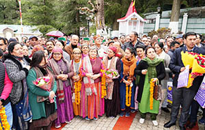 Theog women meet CM in Shimla 