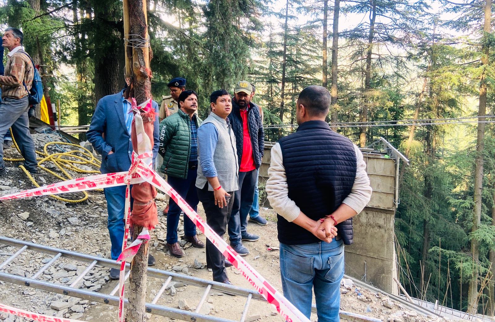 DC shimlainspects NH05 near Theog in Shimla