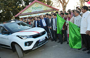 CM Sukhu flags off electric vehicles in Shimla 