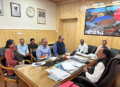 Industries Minister Harshwardhan Chauhan at meeting of Khadi Board Officials in Shimla  
