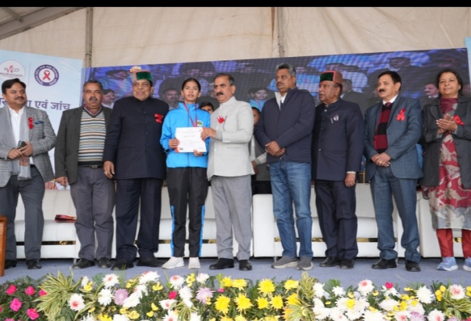 HPCMSukhuLaunches3G formula to combate AIDS in Himachal 