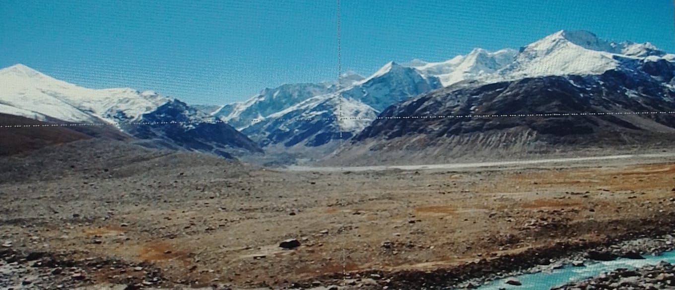 BaraShirgri glacier with Chandra river on foreground 