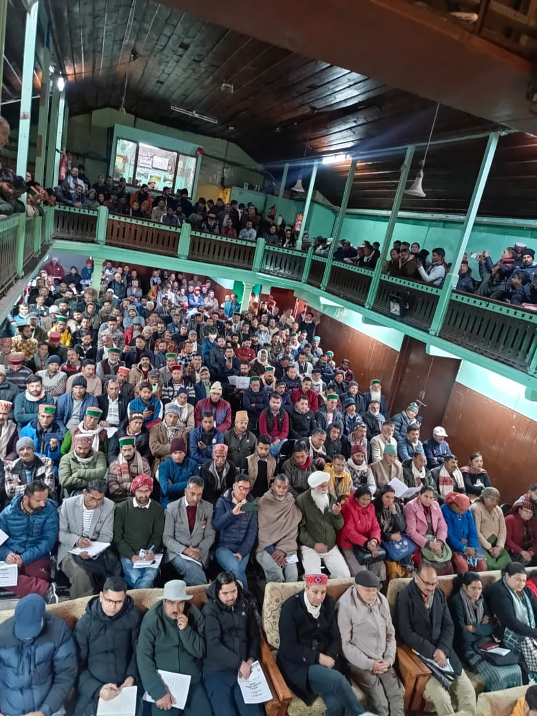 Himachal Farmers Rage Over Empty Promises of the State Government, Demand Action on Land and Rising Costs