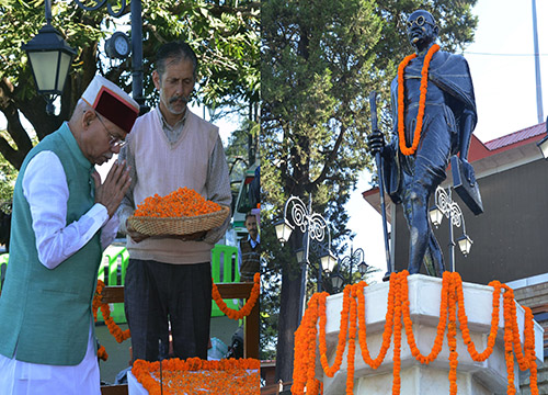 PM Modi on Mahatma Gandhi's Footsteps,  Engaging in Dialogue with the War-Torn Nations, Says Guv Shukla 