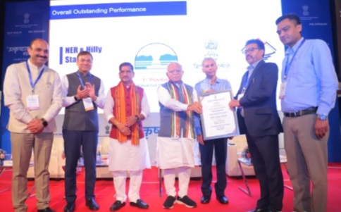 HP UD officials Getting Spark award I New Delhi 