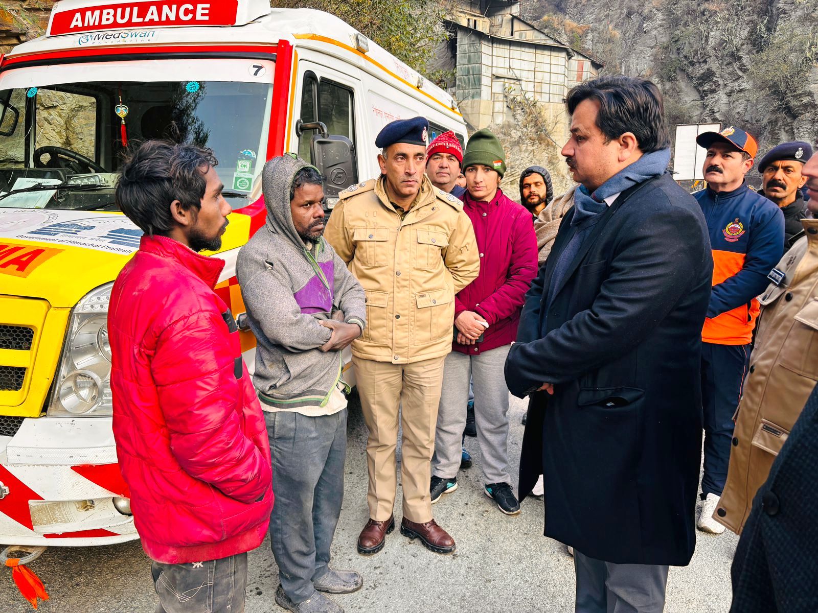 DC SHIMLA Anupam Kashyap at landslide spot 