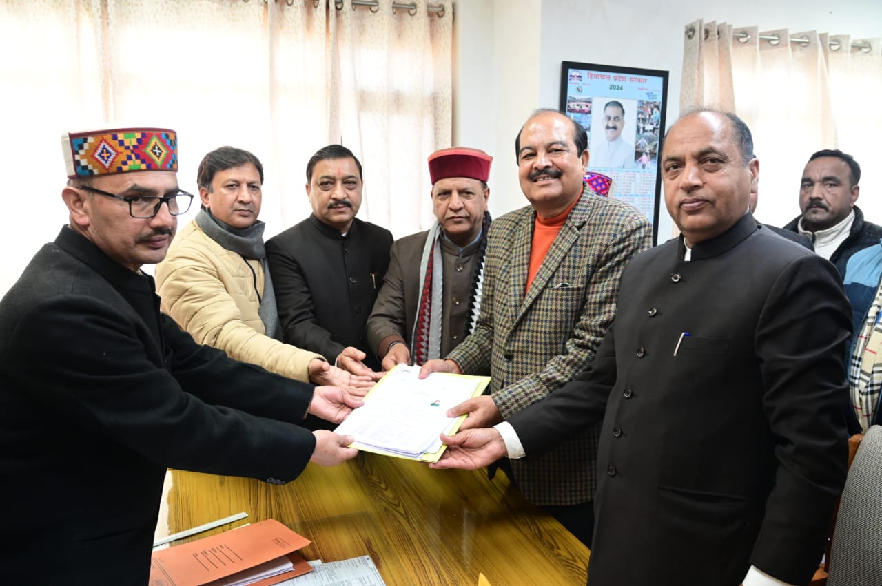 BJP harsh Mahajan with JaiRam Thakur in Shimla 