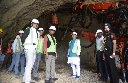 Hp Guv at Shingla tunnel in Shimla 