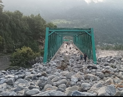 The bridge near Palchan pumped by the flood in Anjani Mahadev Nala 