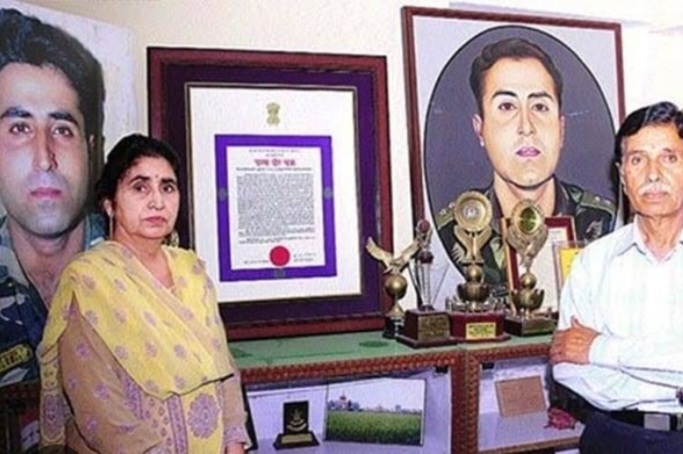 Batra Family with pictures of their valiant son Capt Vikram Batra in Palampur 