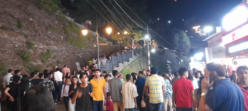 Overcrowded  The Mall Shimla 