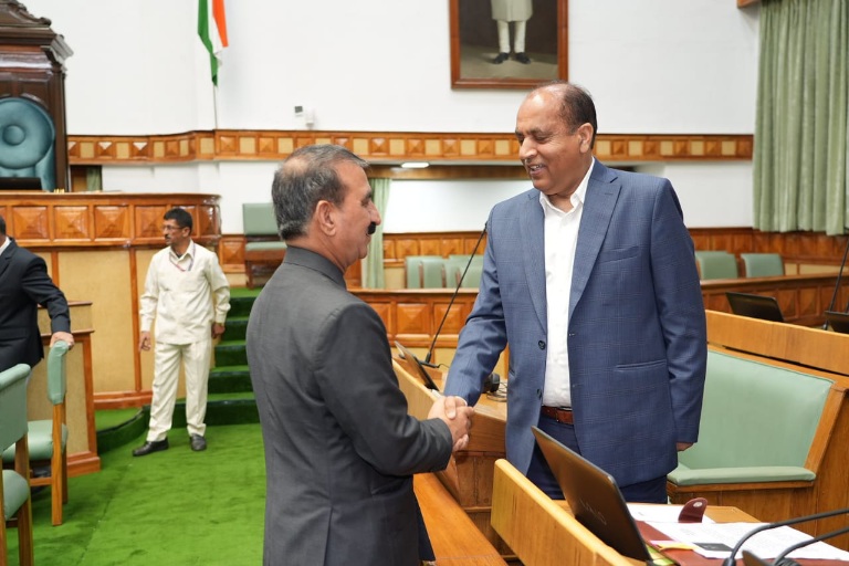 HP CM Sukhu and Jairam Thakur in Vidhan Sabha 