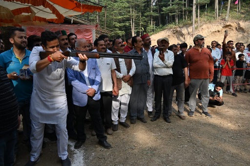 Vikramaditya Singh aiming at the shooting range 