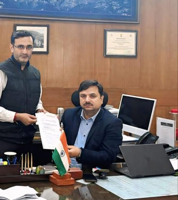 ChetanBragtaWithDCShimlaKashyap