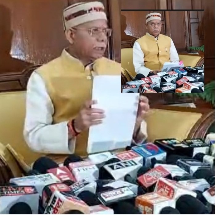 HP Guv shivAtPressMeetin Shimla 