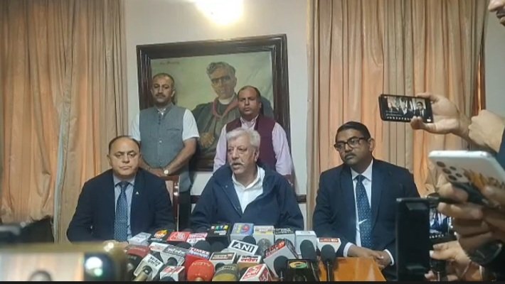 Harish Janartha with BCS headmaster and  mr Mathew 