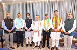 JP Nadda in Middle with Anurag, Suresh , Jamval,   Kajal, Rana, and Jai Ram Thakur in Delhi 