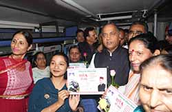 CM in Kangra in HRTC bus 