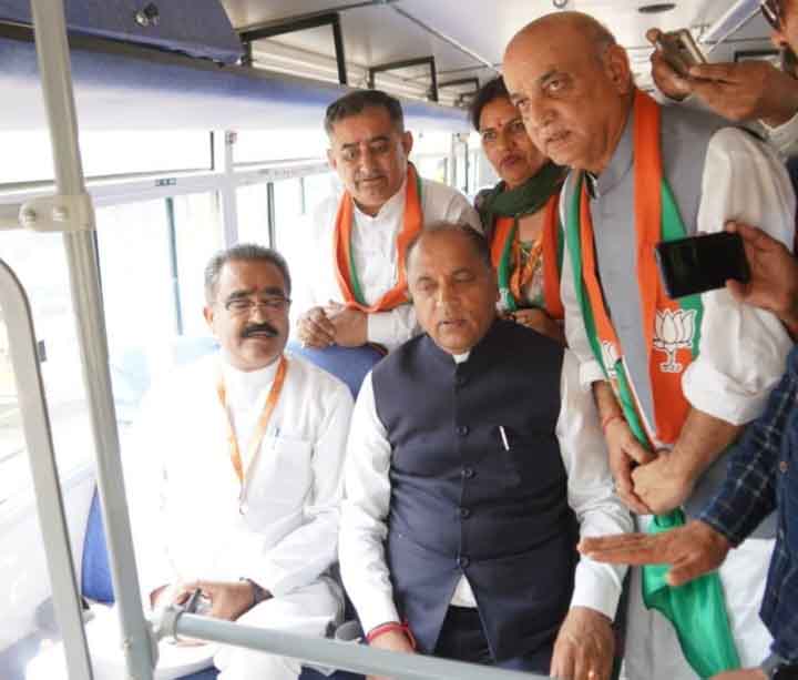 CM Jai Ram Thakur and BJP leaders in HRTC bus at Hamirpur on June 7