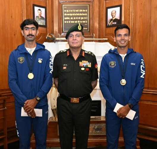 ArmyRowversWithCOADhirajSeth
