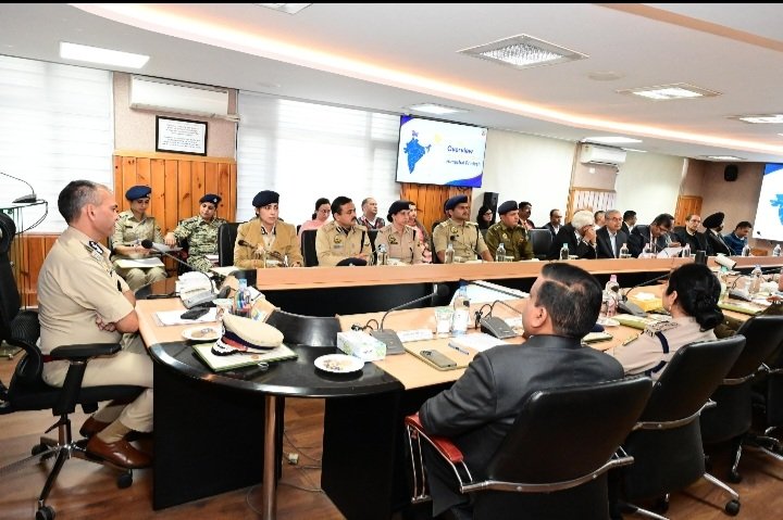DGPHoldsSecrurityMeetOnUniversitiesCampursInHimachal