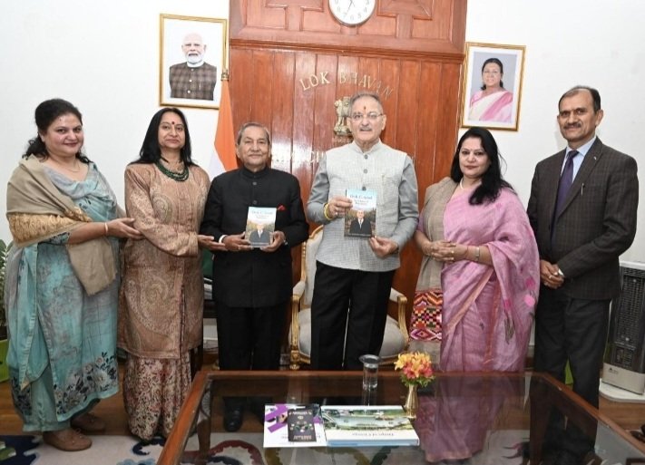 HPGuvWithDrKCAzadAtBookReleaseSHIMLA