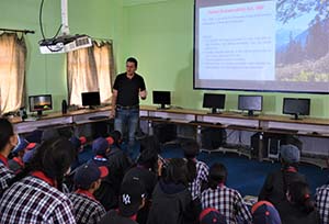 Leh Children at session with HFRI scientists at Choglamsar in Ladakh 