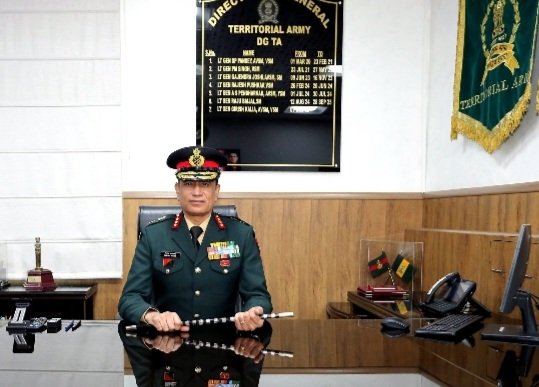 Lt Gen Kalia DG Territorial Army 