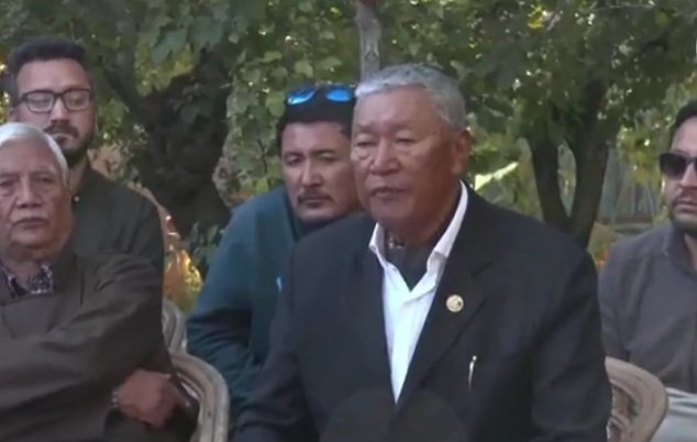 Ladakh apex body Chairman Dorje speaking to media