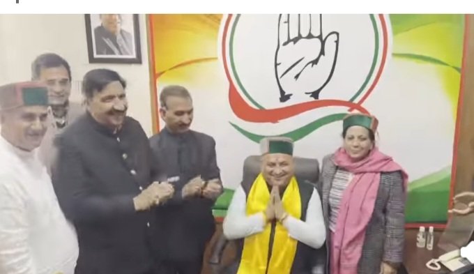 Vinay Kumar in chair of Congress President 