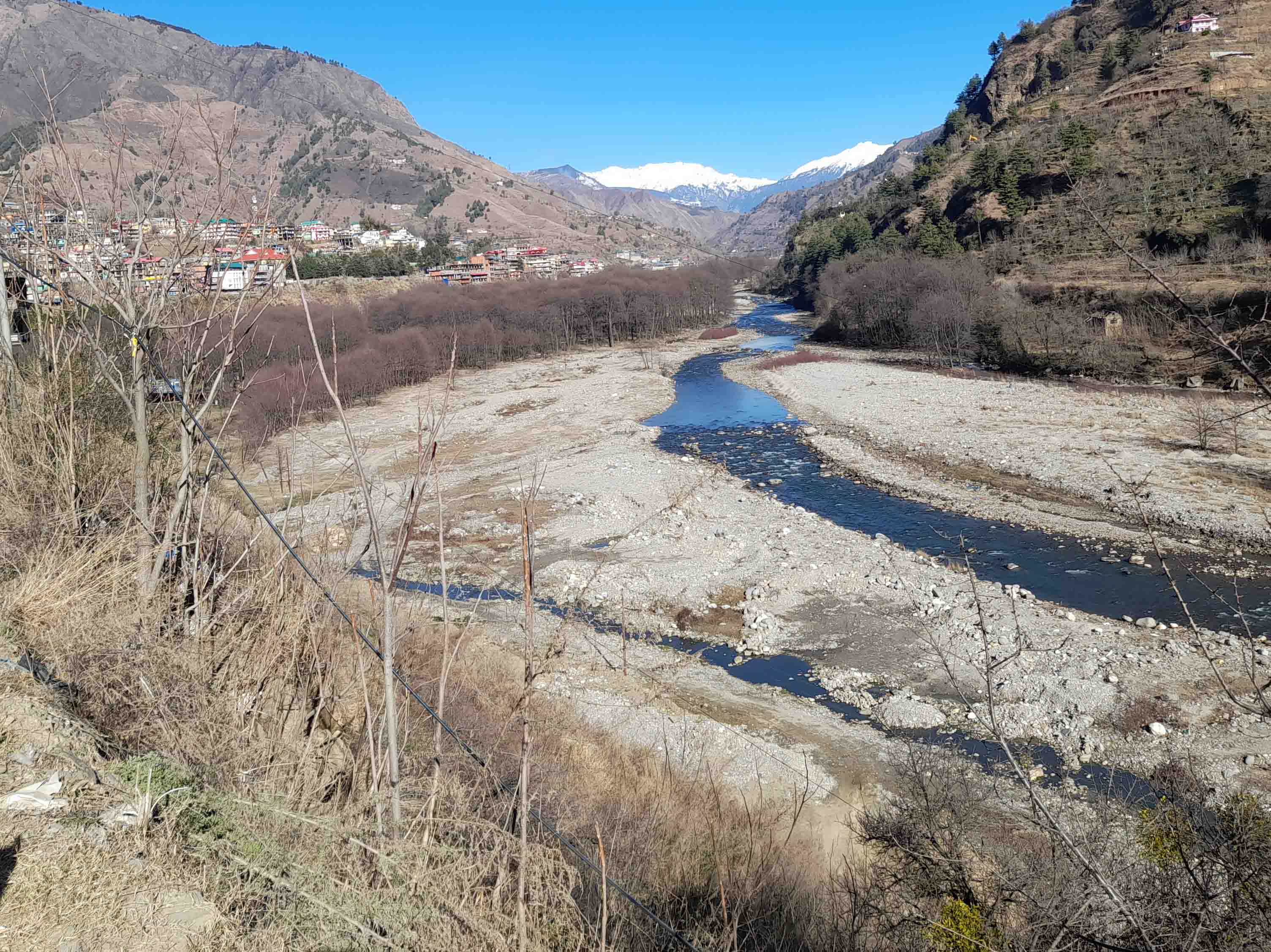 Pabbar river in winter, a tributary of Yamuna in Rohru 