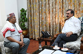 CM Sukhu meets AIIMS cancer head in New Delhi 