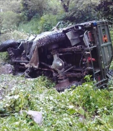 DodaAccudentArmyTruck