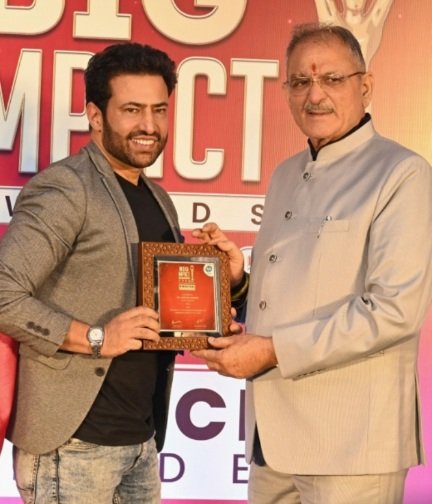 AaryanHarnotReceivesBjgImpactAwardinShimla