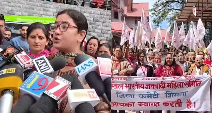 WomenStageProtestInKNHShimla