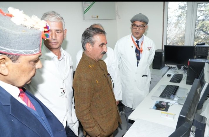 CMInsoectsNcrealMedicineFacilityAtIGMC