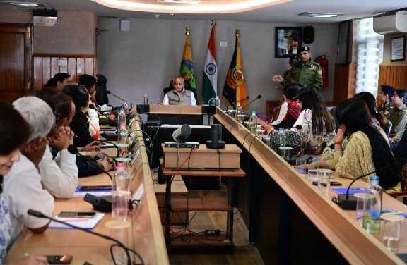 HPPoliceSMCDriveAgainstTrafficMessChittaMenace